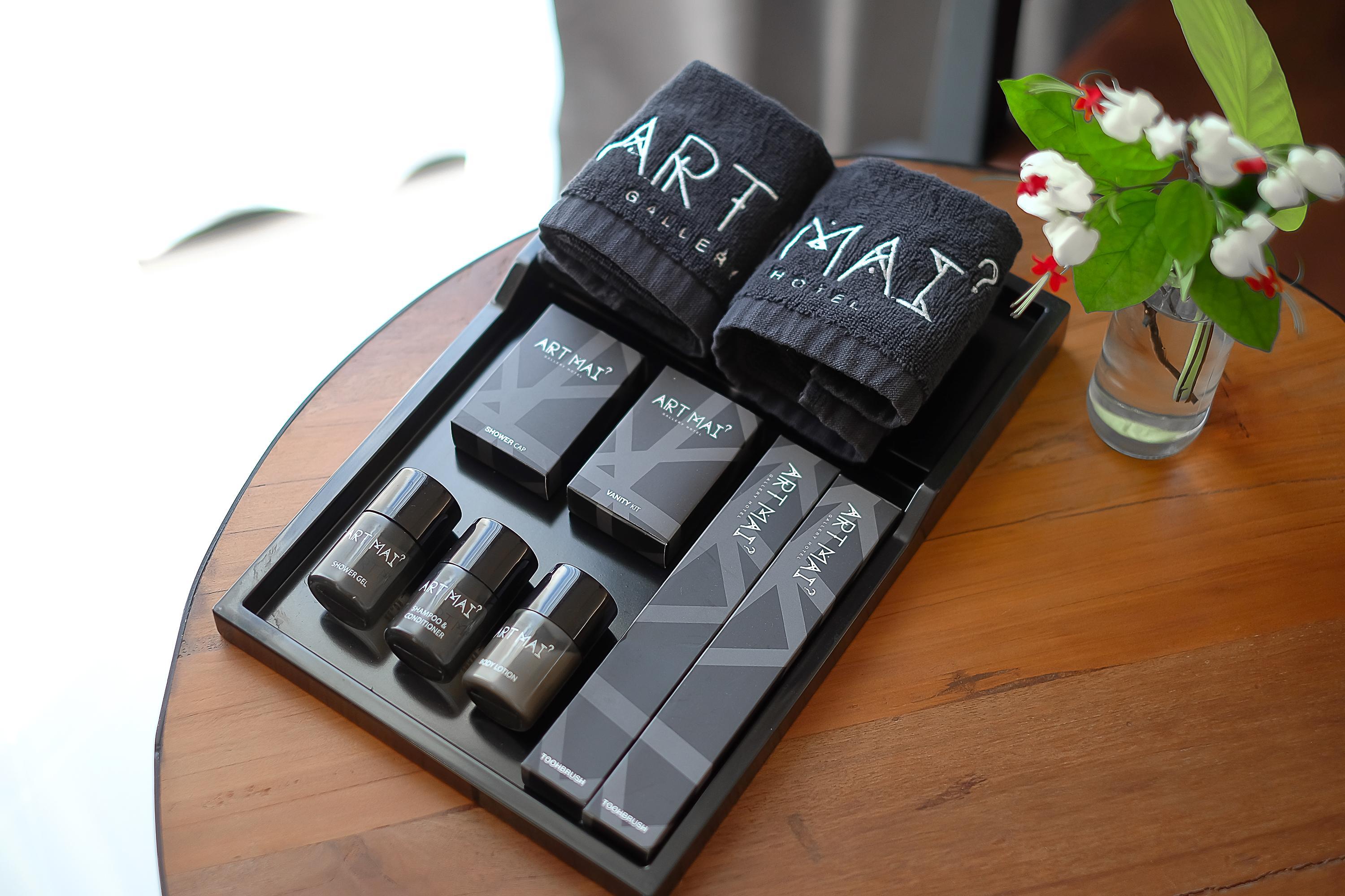 Art Mai Gallery Nimman Hotel Chiang Mai Eksteriør billede ART of WAX